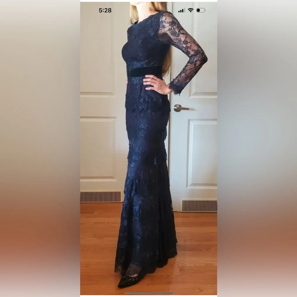 Eleni Viare Long Navy lace open back dress gown, Size M, $399 - Picture 2 of 8